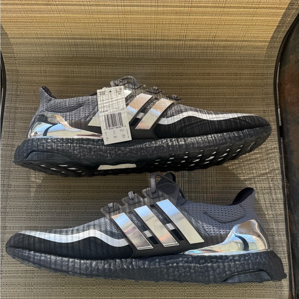 Adidas UltraBoost Silver Metallic Black Grey Premium Men’s size 18